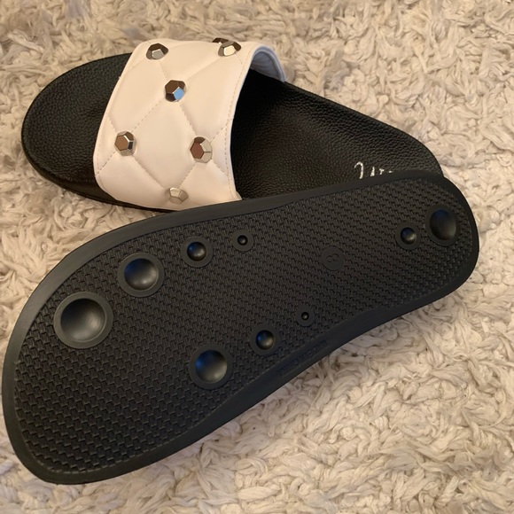 INC slips - Picture 3 of 3